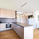 Lola\'S Luxury Apartment