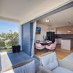 Lola\'S Luxury Apartment